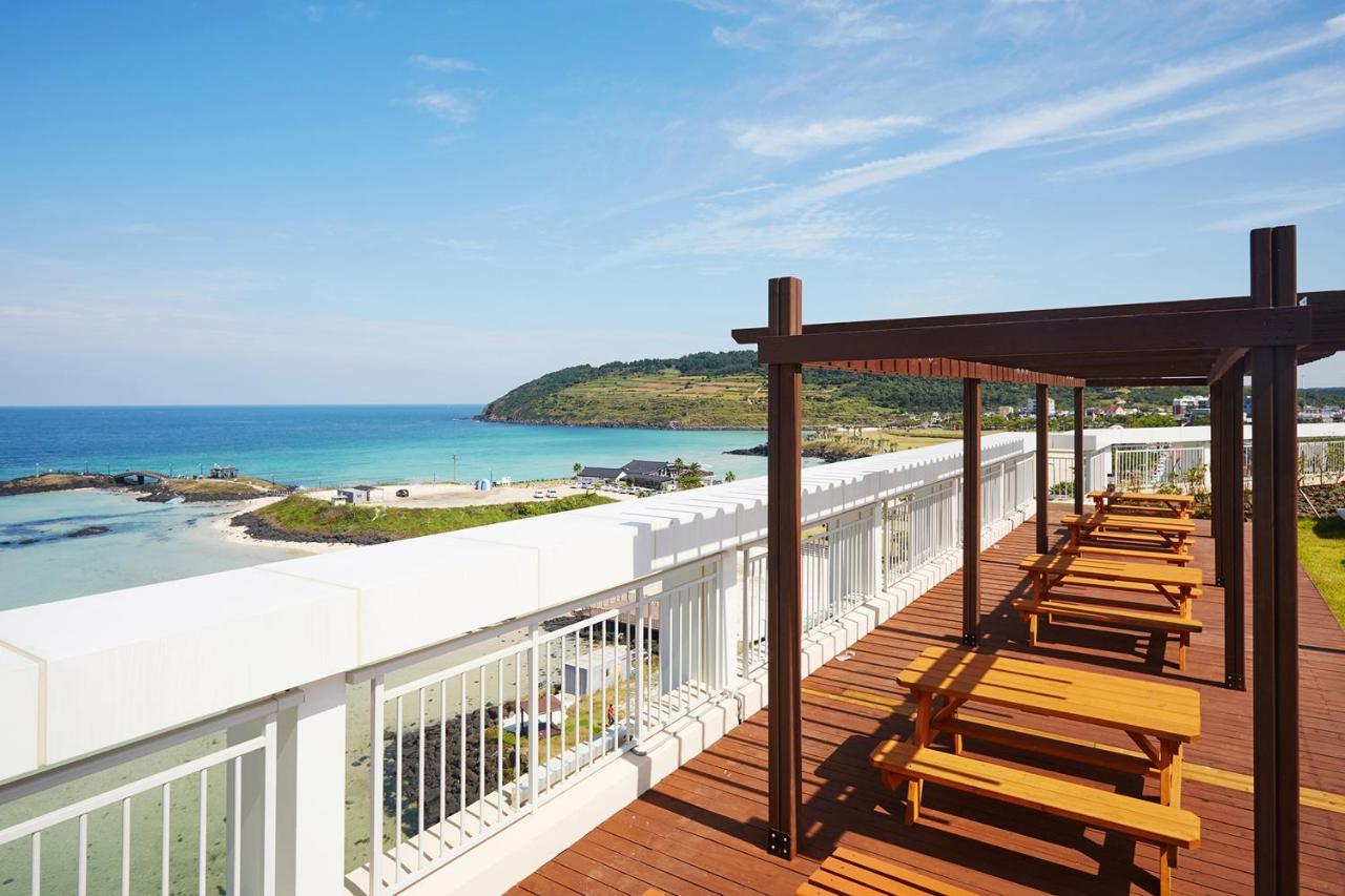 Saint Beach Hotel Jeju Bagian luar foto