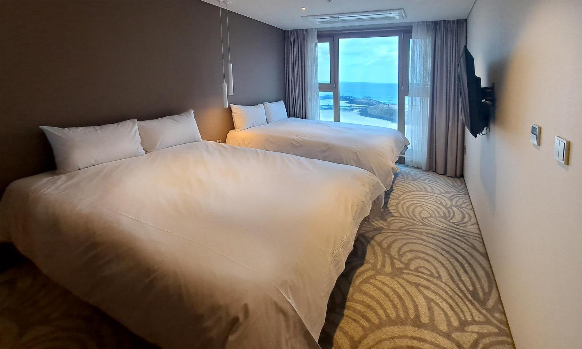 Saint Beach Hotel Jeju Bagian luar foto