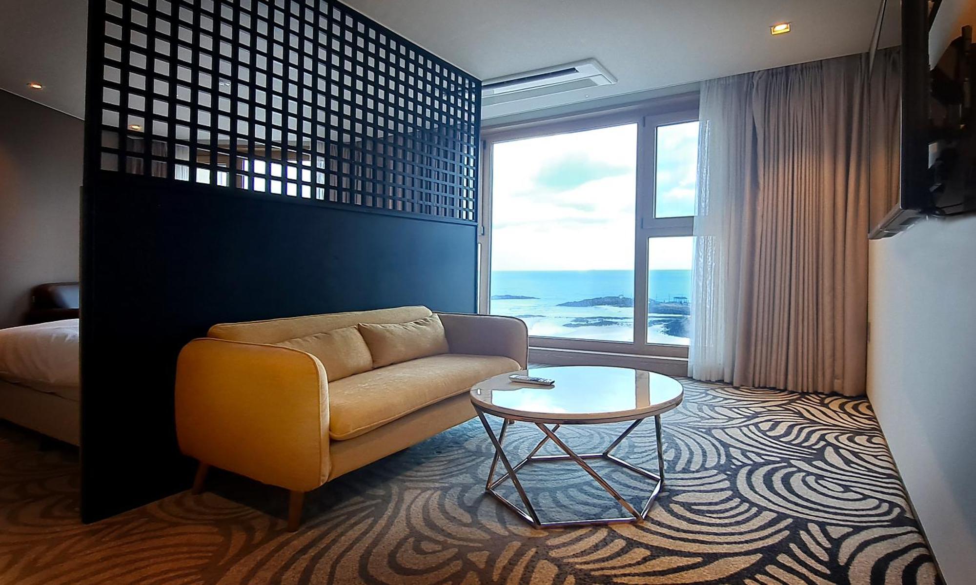 Saint Beach Hotel Jeju Bagian luar foto